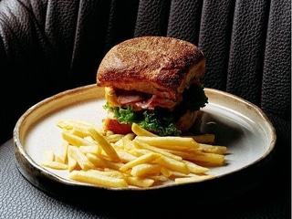 Мафін з яловичиною та беконом 