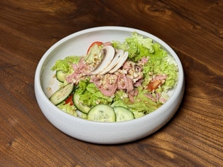 Салат з рваною телятиною (180 г)