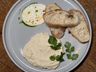 Паштет з куркою та пікантним соусом 