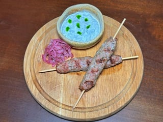 Свинно-яловичий люля з дзадзики