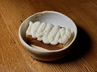 Медовик з шоколадним ганашем