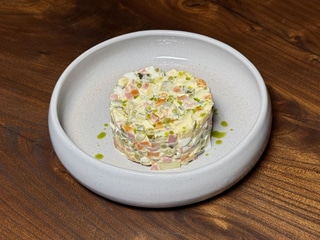 Олів'є з ковбасою (300 г)