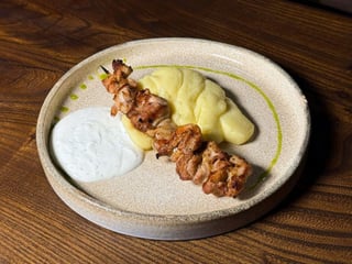 Картопляне пюре з курячим шашликом 