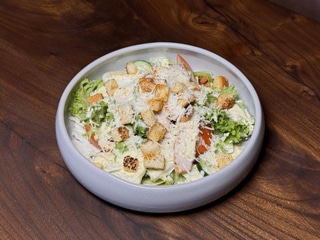 Цезар зі смаженим курчам 