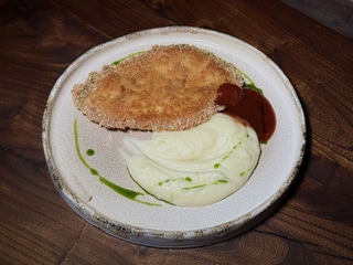 Курячий шніцель з картопляним пюре (275 г)