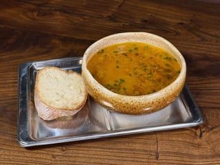 Бульйон із мисливськими ковбасками