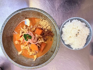 KAENG MASSAMAN KAI