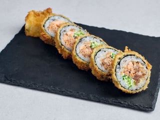 Tempura Roll Łosoś Grill 6 szt.