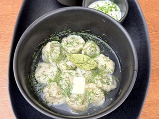 Pelmeni com carne de porco e vaca