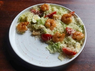 Цезар з тигровими креветками