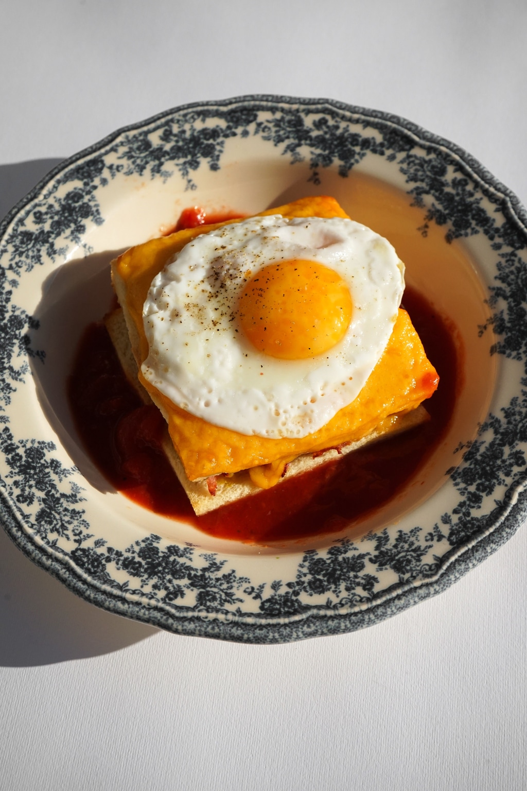 Французький сендвіч Крок-Мадам