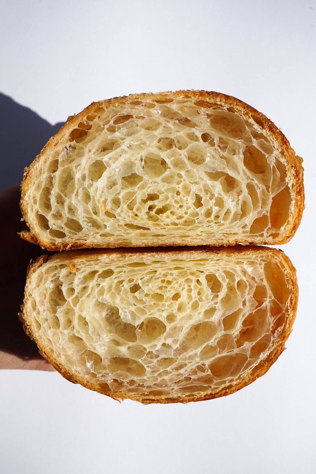 Вершковий класичний круасан