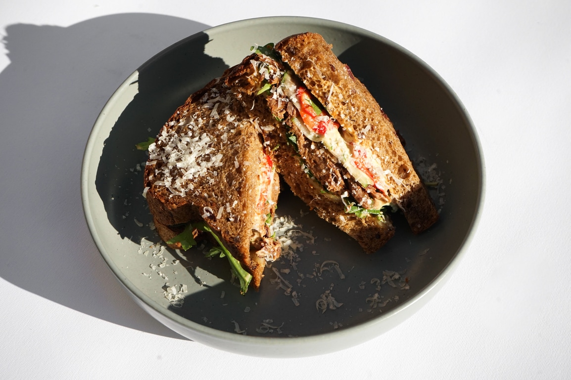 Фреш сендвіч з рваною телятиною: 