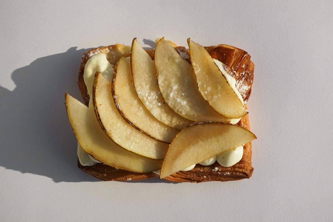 Дайніш з карамелізованою грушею