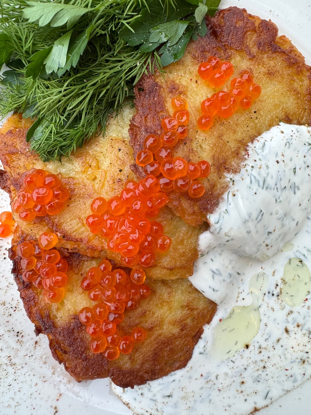 Деруни з ікрою