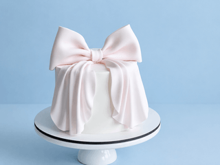 Bow cake 