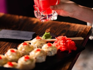 Sushi + Napój 1+1, codziennie do 18:00
