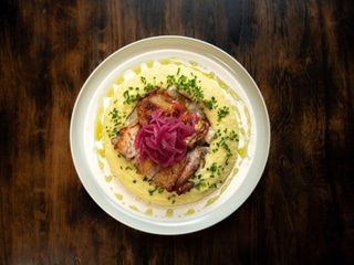 Udo z puree i sosem grzybowym