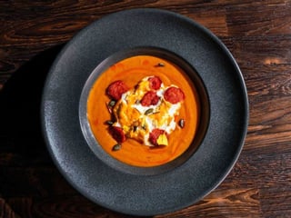 Zupa dyniowa z chorizo