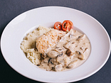 Філе курчати з грибами та кус-кусом