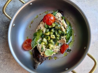 Баклажан фарширований хумусом 