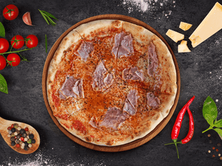 MENU: Prosciutto & 0,3l Ledový čaj