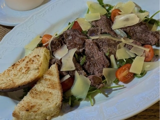 Tagliata z hovězí svíčkové