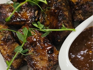 Ребра, запечені на вугіллі під  соусом теріякі