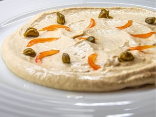 VITELLO TONNATO CON FOCACCIA