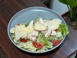 Салат Цезар з куркою