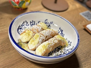 Cannoli con ricotta di bufala