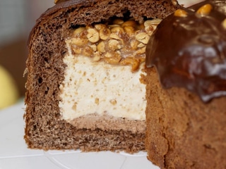 Паска з начинкою «Снікерс» (середня) 