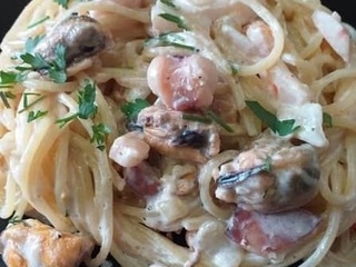 Паста Карбонара з морепродуктами (свіжа страва)