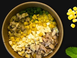Салат з копченою куркою 