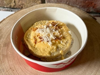 Деруни з грибами та сирним соусом 