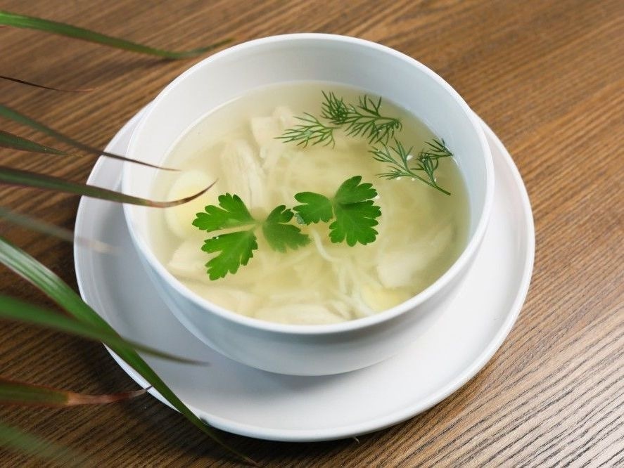 Консоме з м'ясом птиці (350g)