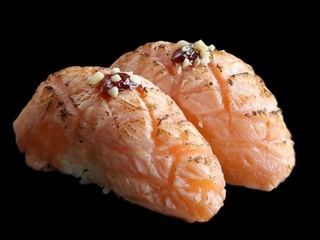 Nigiri Łosoś Opalany (2szt.)