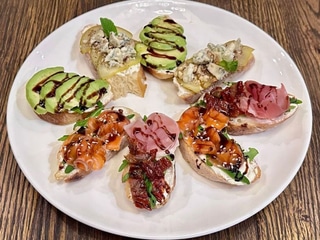 Брускети з фореллю 1 шт