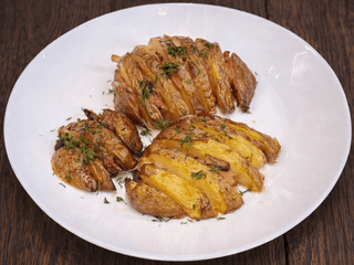 Картопля запечена з салом