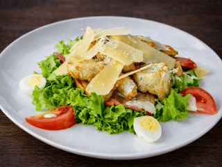 Салат Цезар з куркою