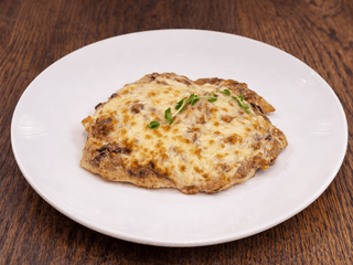 Філе курки з грибами під сиром