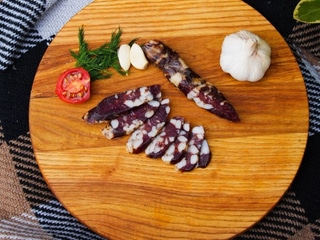 Ковбаса сиров'ялена яловича часникова