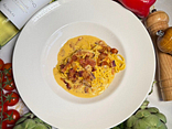 Spaghetti "Carbonara" with guanciale and yolks
