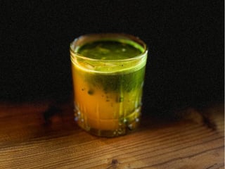 Domácí matcha limonáda