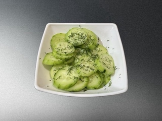 Свіжі огірки