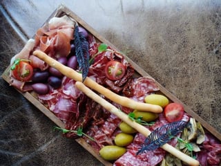 Асорті італійських делікатесів | Assorted Іtalian delicacy