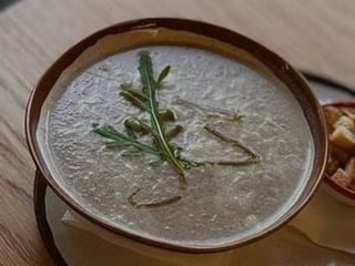 Грибний крем-суп з трюфельною олією