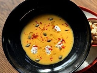 Гарбузовий крем суп з рікоттою