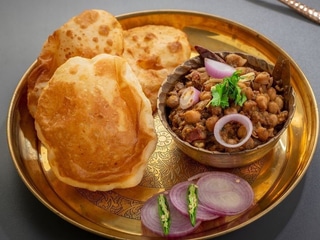 CHOLE BHATURE