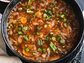 HOT & SOUR SOUP